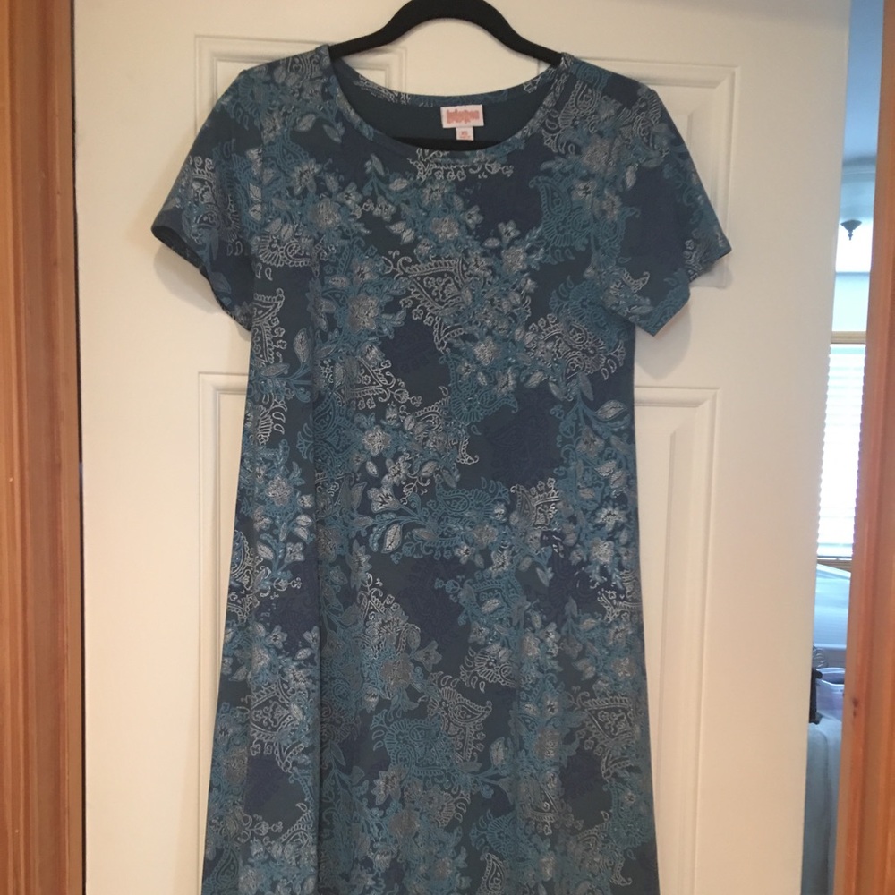 Gorgeous blue and silver Elegant Carly